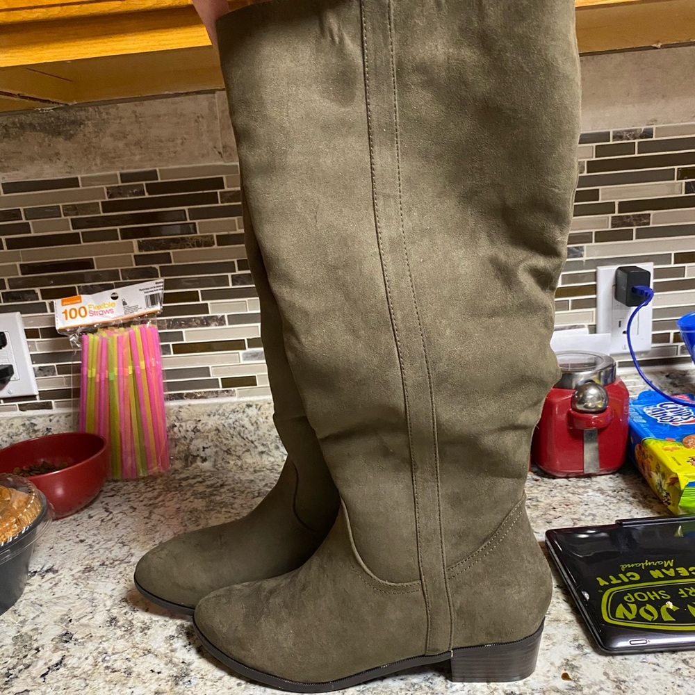 NWOT Riding Boots